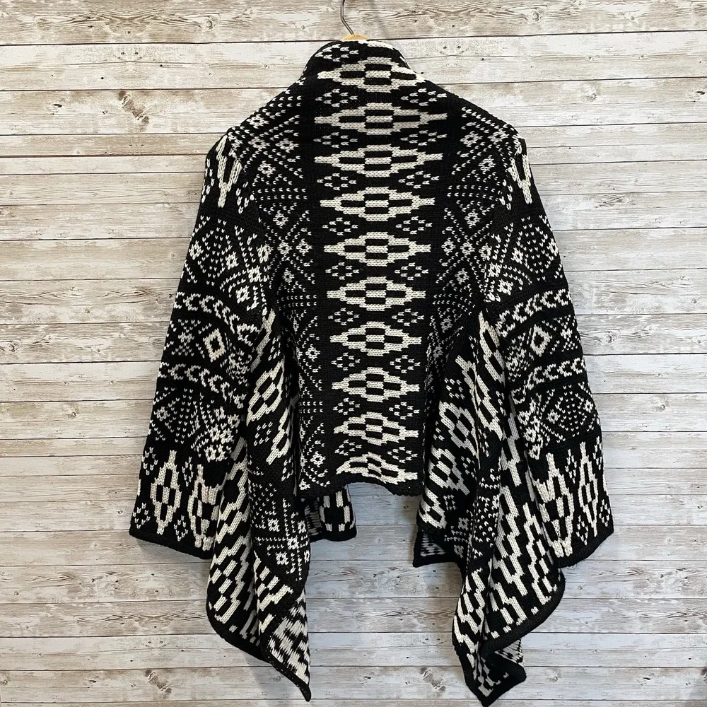 W by Worth Womens PS Cardigan Sweater Wool Blend Open‎ Front Aztec Black & White
